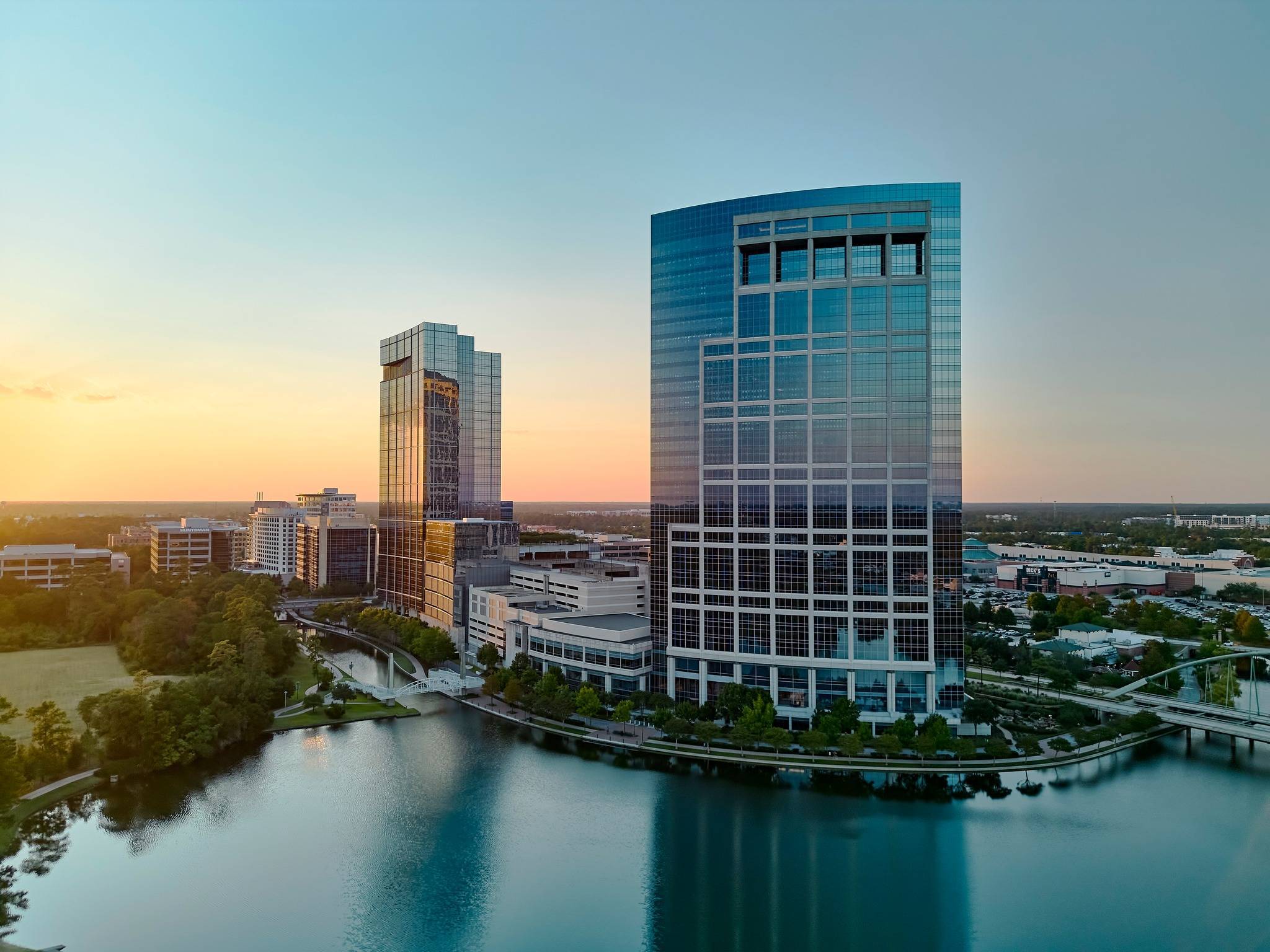 Colorful view of The Woodlands area with luxury transportation by C&S Executive